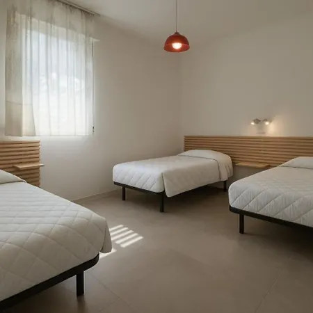 Modern Flat 50m From The דירה *